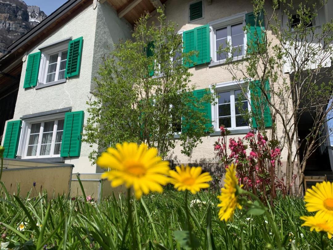Appartement Revier Grosi'S Art à Netstal Extérieur photo